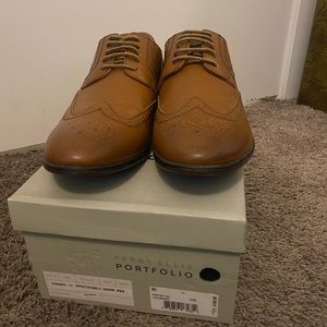 Perry Ellis dress shoes